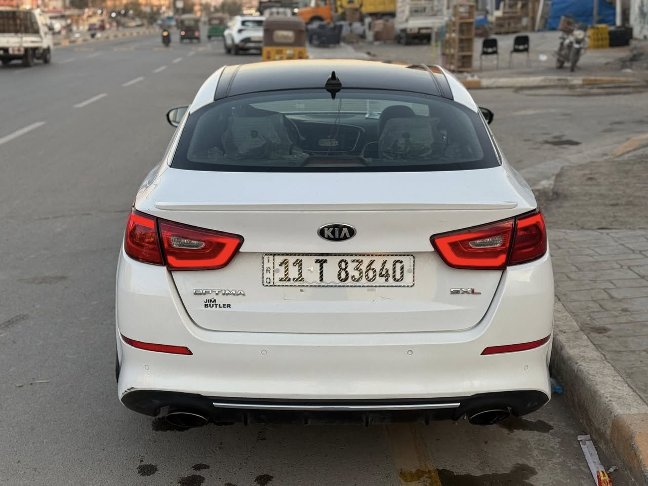 السلام عليكم للبيع او المراوس
اوبتما sxl 2015 
فوووووول اعلى مواصفات vip
مكينه 2000 تيربو 
بصمه 
ستيرن D رياضي
3 وضعيات قياده
فول تحكم ستيرن 
شاشه جبيره 
مري شفط اوتو
تدفئه وتبريد بالكراسي امامي وخلفي
سايد بريك بصمه
رادرات 
شاشه جبيره
دشبول دجتال
سماعات انفنتي
كير مكينه مكفولات  
صدر امامي خلفي نظيف 70‎%‎
تايرات جدد
من الاخير السياره مزوعه مواصفات

رقم بغداد الدولي بأسمي 
حادثها بنيد وجاملغ مبدلات وصندوك مصبوغ يعني 3 قطع بيها السياره وسونار موجود مكان السياره بغداد حي اور قرب فلكه صباح الخياط 

السياره عارضها ب 124 وبيها مجال بسيط جدا حك الجيه فقط 

للاستفسار اتصل ع الرقم *********** سيف 
متواجد خط واتساب 24 ساعه

اذا معجبك سعرها الله يرزقك بالاحسن منها تحياتي الكم
