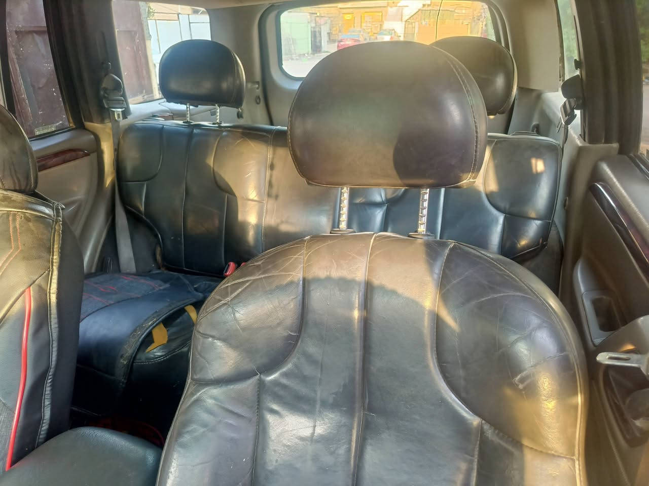 جيب لبيع  موديل  2000 سعر. 63 ورقه بيه مجال *********** بغداد السكان
