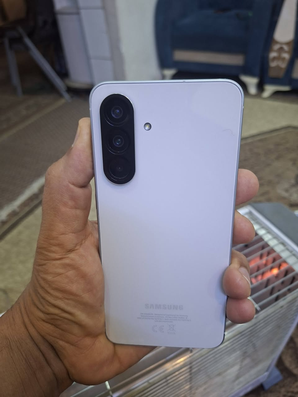 سامسونج A56  ابيض ذاكرة 256 رام 8
الشاشة مبدلة.. الداير بي طخات
#السعر225
مكاني بغداد حي العامل
ماعندي توصيل
***********
مابي اي خلل بشرط تفحصه وين متريد
