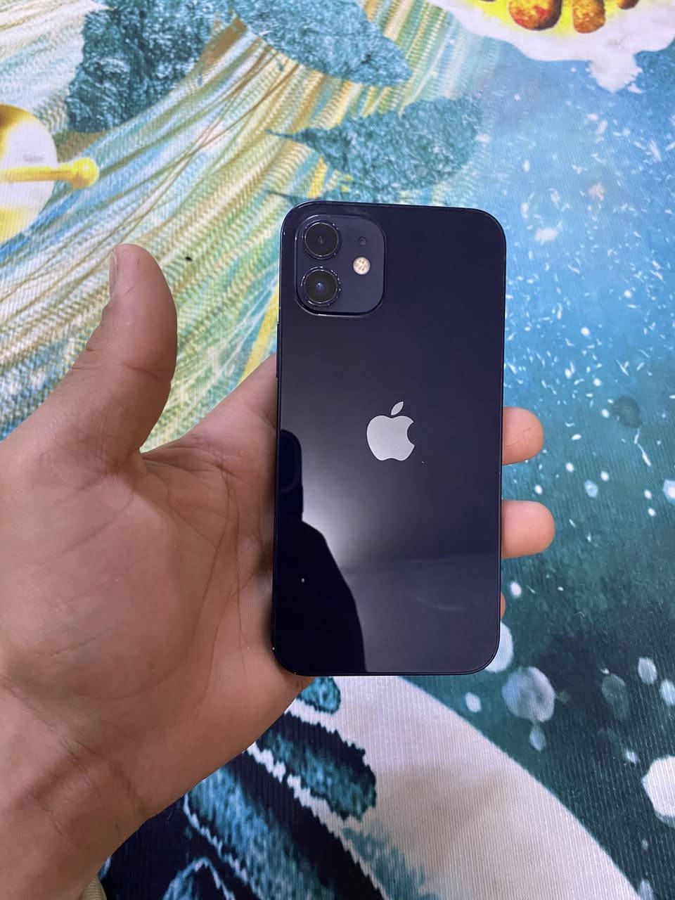 ايفون 12بروايفون نضيف سيمكارت شغال كامرت فول دمعه فيس ايدي شغال ✨
السعر 225وبي مجال ***********
