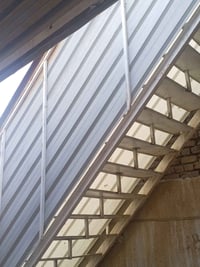 درج حديد للبيع حديد ثقيل الطول 6m وعرض البداية 90cmالاتصال 07805076873
