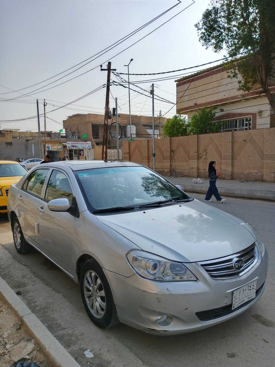 BYD 2013بصمه
السلام عليكم السياره للبيع او مراوس 
مكينه خير من الله ناعمه 1600
سياره نضيفه مابيها حادث فقط باب السايق مبدل
السياره فول مواصفات
تحكم بلايت 
تحكم بلمري 
بنرامه 
الكيره توه مجفت بعده ع السحك 
السعر 50 وبيها مجال


**إذا كنت صاحب هذا الإعلان وتريد حذفه لأي سبب، رجاءا أرسل رسالة إلى الدعم الفني**