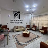 بيت 200 متر طابو للبيع او المراوس  حي الجامعة قرب شارع 20 ومدرسة السجى...