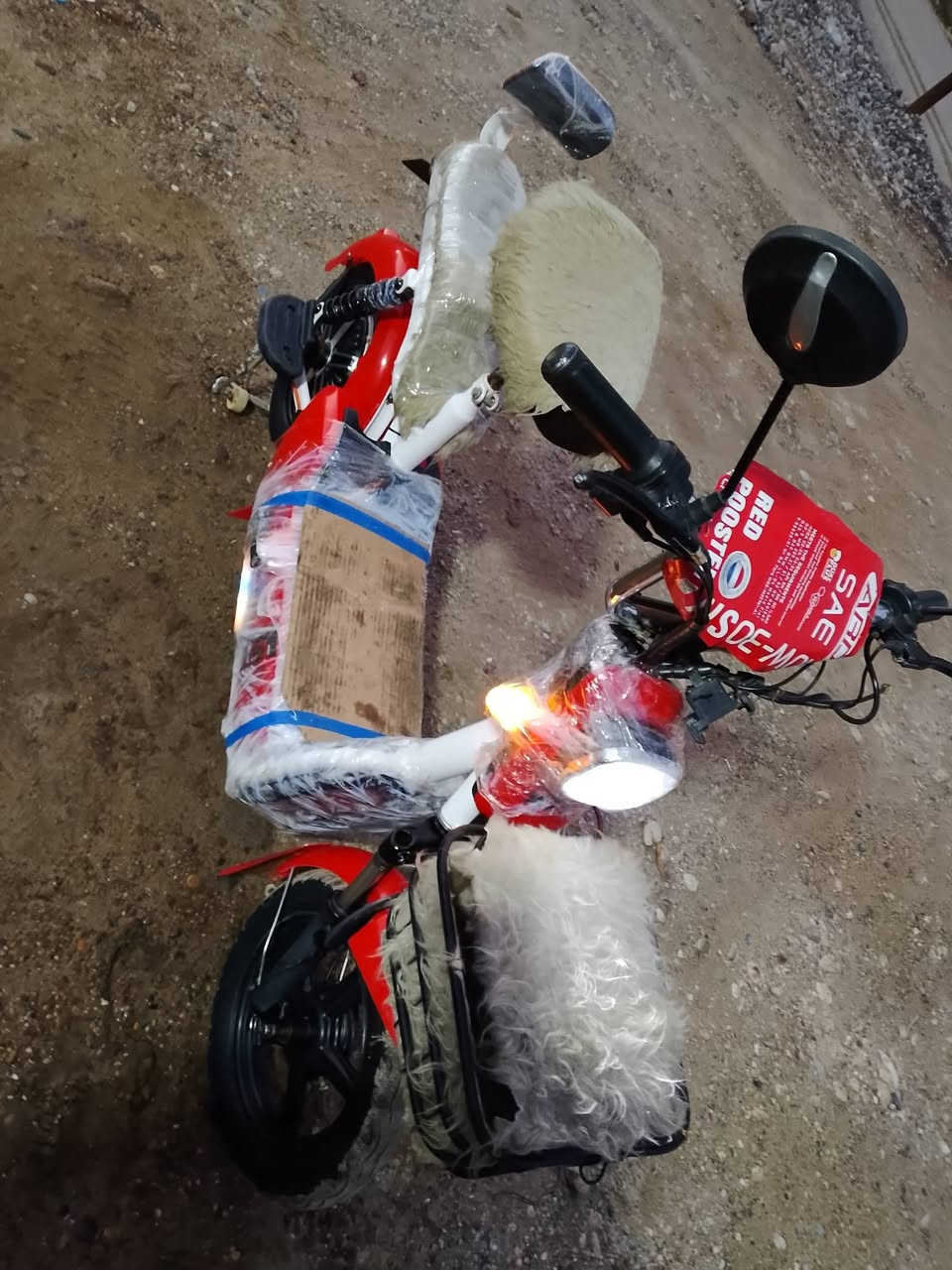 موطور شحن جديد كامل للبيع السعر ٢٢٥ وبي مجال أو مراوس اب موطور بانزين المكان بيجي ***********
