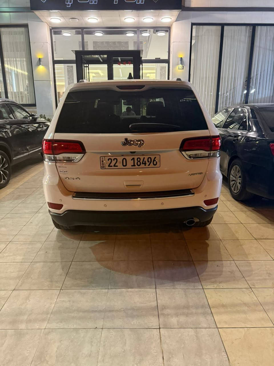 السلام عليكم
جيب للبيع مديل 2022 لمتيد فول موصفات
مكفولة كفاله عامه
سياره مغلفة ppf
سيارة ترقيم جديد وهزة جديدة
ماشيه 68
سيارة مال جناي نظيفة حيل 
سعر 315 وبيها مجال
العنوان بغداد 
رقم الهاتف ***********
