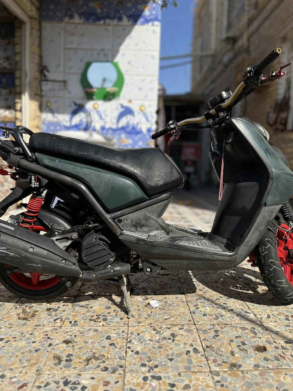 السلام عليكم سكنس جبلي للبيع الدراجه بحالت الوكاله كلشي ما مبدل بيها ولا مفتوح بيها شي جديده الدراجه تجي تفحص وتاخذها وين متريد صارلها شهر استخدام فقط لاستفسار هاذ رقمي *********** اتصل وتشلع عيويني عنواني العماره الماجديه
