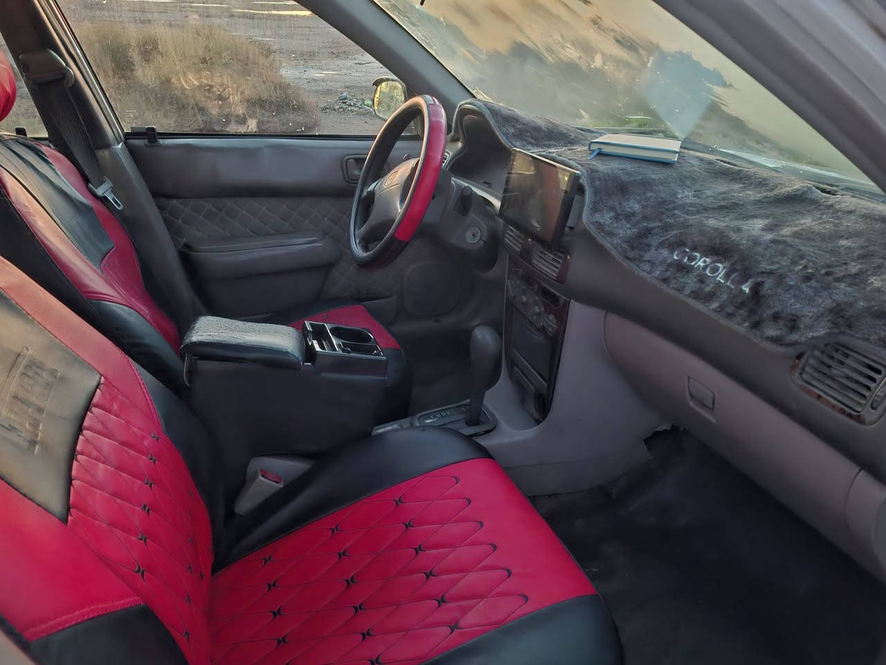 كورلا بزون موديل ٩٩ مصبوغه عام بدون حادث فقط طخه بسيطه بالجنطة كير اوتو جاهزه من كلشي مكينه بيها خيط بخار كير مكفول صدر جديد تخم تاير راديترات تبريد كله شغال و١٠٠%سياره رقم وسنويه جدد بسمي السعر ٥١ وبي مجال مكاني بغداد المحموديه للاستفسار*********** شراي اتصل
