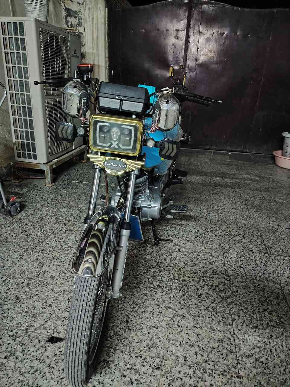 السلام عليكم تايكر للبيع
موديل 2025 
مكفوله كفاله عامه كهربائيات كله شغاله
اصولي دراجه نظيفه كلش
مكان الدراجة بابل الهاشمية
استفسار ***********
