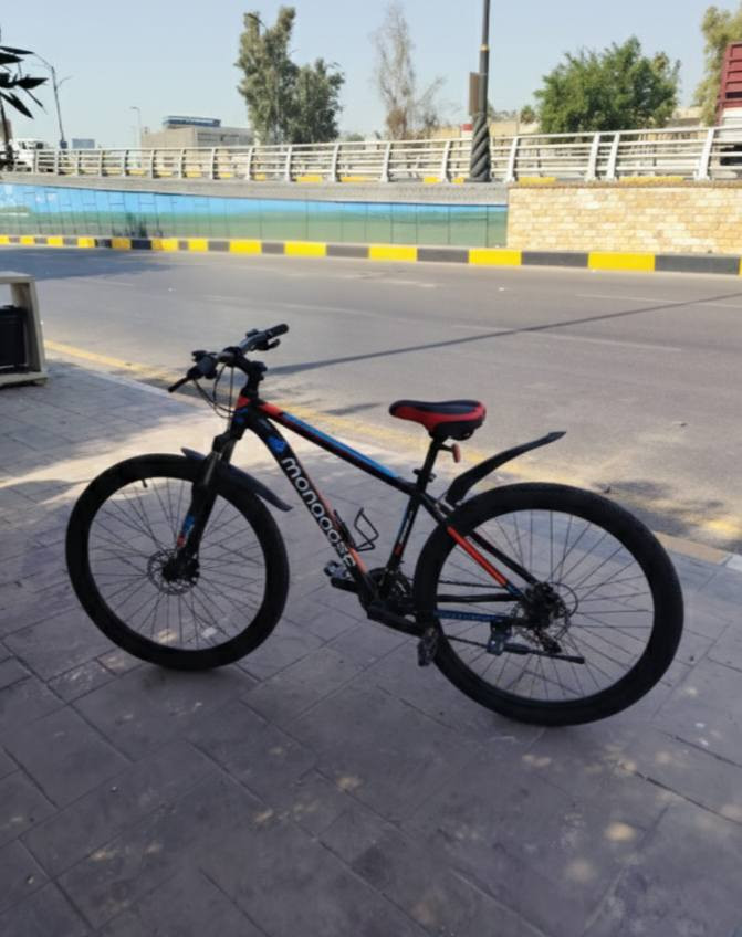 السلام عليكم اخوان بايسكل رياضي حجم 29 للبيع نظيف جدا جدا سعر 130 مكاني بغداد مدينة الصدرر
واتساب ***********
