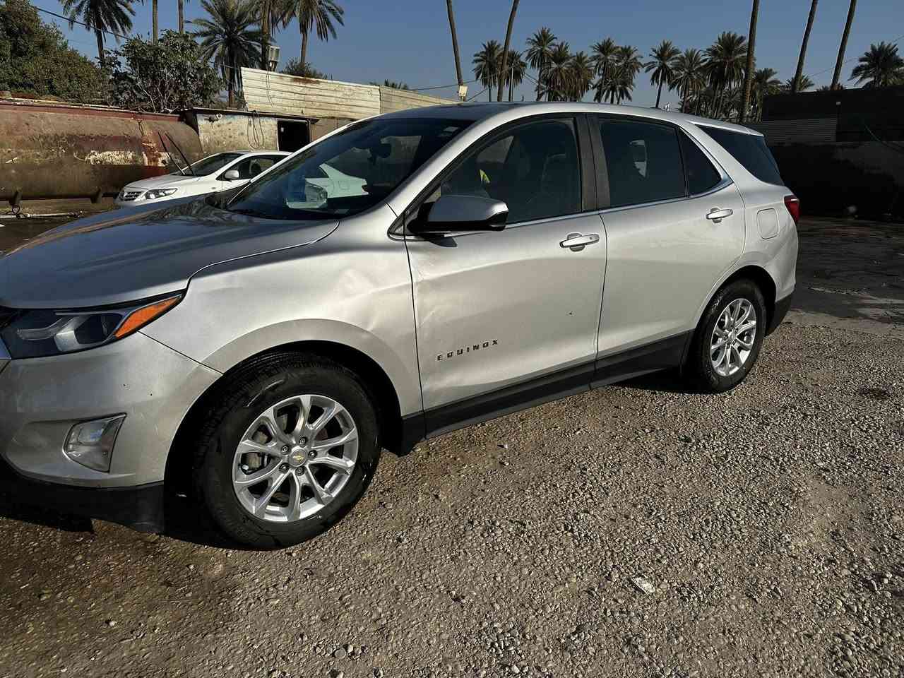 شوفر ليت كوينكس موديل 2021 
مابيهه اي نقص 
السعر 140 وبيهه مجال 
السونار موجود والحادث الي بمريكا 
موجود من ضمن الصور 
التواصل 
***********
