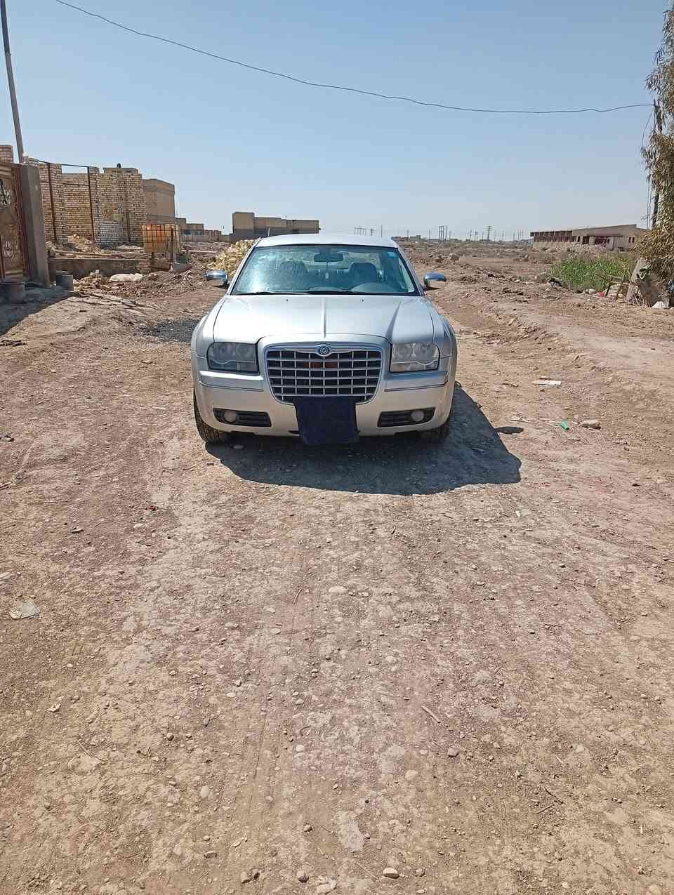 اوباما رقم بغداد موديل 2010 للبيع السعر 32 1البكان واسط بيها باب مصبوغ فقط اثر شخط *********** الاستفسار
