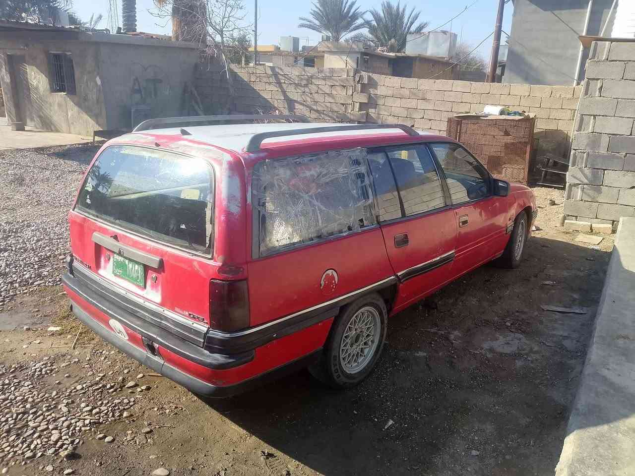 السلام عليكم للبيع أوبل اوميكا ستيشن موديل 92 شرط التحويل محرك وكير صدر شرط تايرات نص الكشر بلادي السعر 15 وبيها مجال مكان صلاح الدين تكريت العلم الاتصال على الرقم ***********
