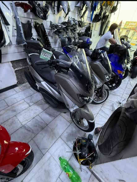 دراجه NMAX ياماها ياباني دراجه فول بلادي برغي مففتوح بيه صارله شهرين من اخذته مكينته ماشالله سياقته حلوه السعر ١٦ونص وبيه مجال لتواصل خاص او على الرقم *********** واتساب موجود
