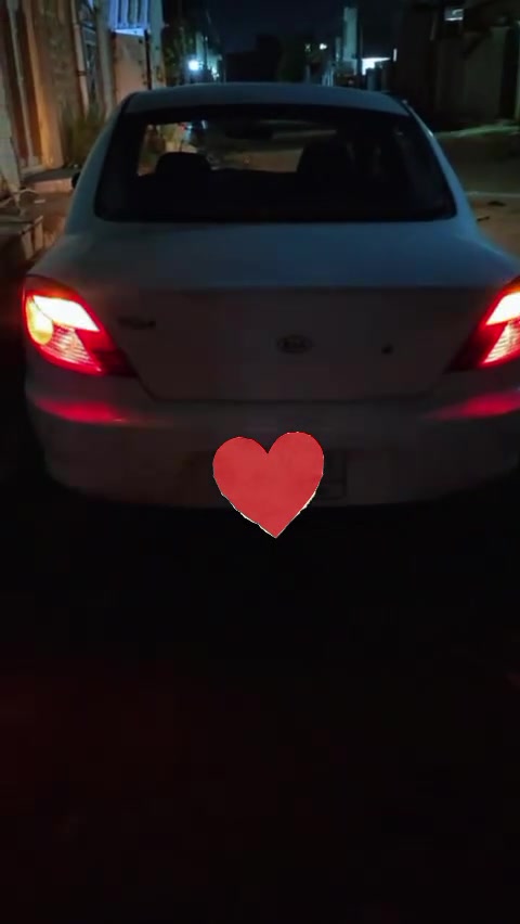 كيا ريو موديل 2000 بغداد السنويه ساقطه ماندل راعيها السياره جاهزه مكينه وكير خير من الله لاتنقيص ولابخار..تايرات اخو الجديد كهربائيات كلها شغاله باتري اخو الجديد شغل واطلع وين ميعجبك..مكاني نجف الشراي يتصل *********** السعر 15
