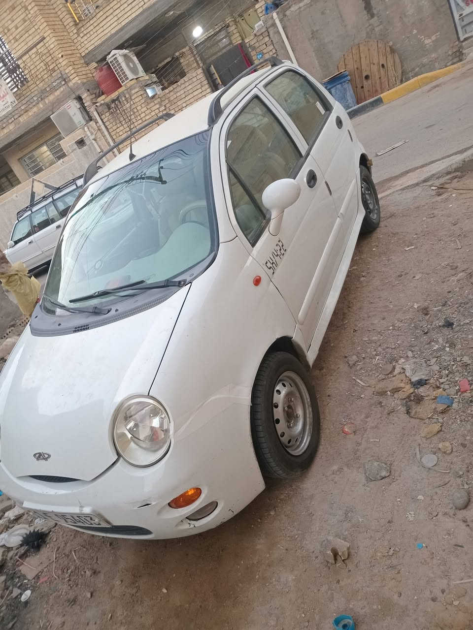 سلام عليكم للبيع كيو كيو موديل ٢٠١٣ بغداد بسمي سياره داخله نضيف لاضربه ولا صبغ سياره بلاديه كيراوتو تبريد شغال مكينته ٤ سلندر مكانه زعفرانيه عارضه ٣٣ للاتصال ***********
