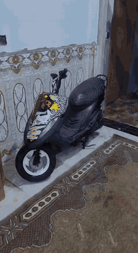 سلام عليكم دراجه البيع سعر550 وبيها مجال دراجه سلف وهندر نكره وحده كفرات صفاحيات كلا موجوده ***********وباقي تفاصيل عرقم المكان بصره تنومه
