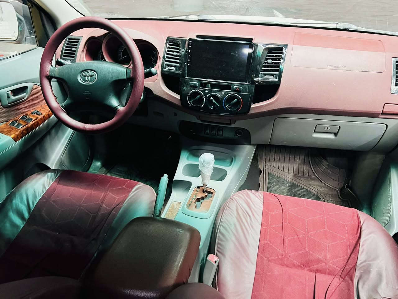 للبيع تويوتاهايلوكس موديل 2009رةقمةسليمانية بسمي سةنةوية جديدة سيارة ئوتوماتيك سونةر بي سعرة 178$مكان كلار ***********
