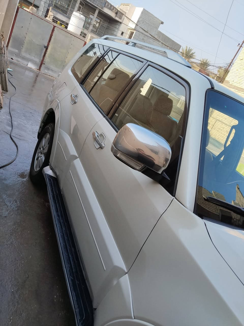 السلام عليكم 
باجيرو للبيع موديل 9 محرك 3500
بيها جاملغ الأيمن والايسر والبنيد ٣ قطع صبغ 
السياره بيها نواقص بسيطه جدا 
وللعلم السياره معروف. عنه سياره معنا الكلمه 
السعر 105 مع مجال بسيط 
العنوان بغداد ***********
