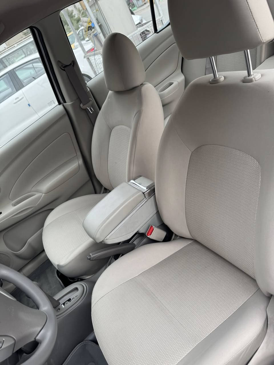 سني 2021  ماشية 7  الاف فقط 
بليته زركة هندي. رقم اربيل بأسمي تحويل مباشر مكفولة كفالة عامة ماعدا pdr  يعني بارد بالجاملغ الامامي  
*********** 
السعر 125  ورقة
 بغداد/ الكرخ
