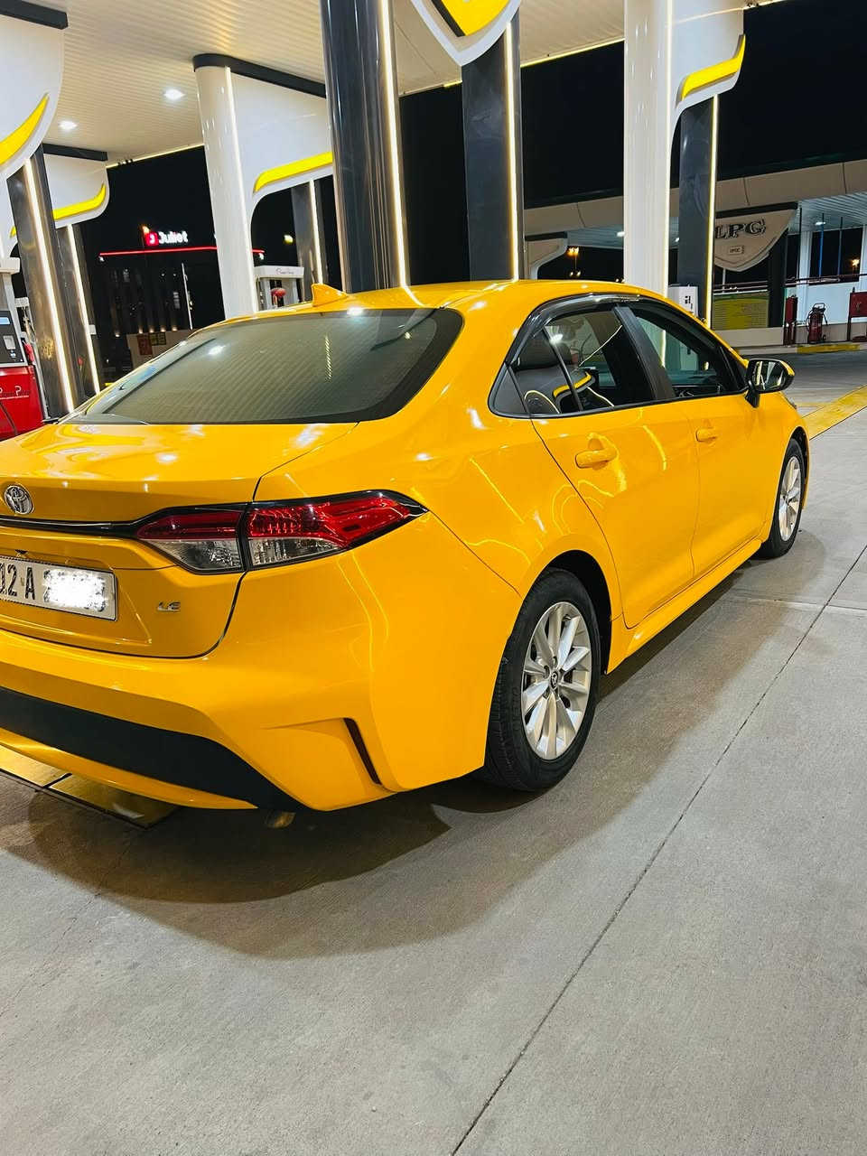 السلام عليكم 
كورلا 2022 LE للبيع والمراوس
مواصفات فول عدا البصمه والسلايت
محرك 18 vvt (المرغوب)
 رادار امامي
توقف ذاتي
 اوتو بريك
اوتو هولد
سايد بريك توماتيك (بصمه)
تحديد مسار
عدم الخروج من خطوط الشارع
كروز سرعة
لايت زينون
شاشة جبيره
تحكمات كامل جيهتين
رقم نينوى بااسمي 
هيئة غرامات صفر
ضرر فقط جاملق مبدل اصلي نفس اللون
بدون ايرباك بدون دواخل بجم كبس
لايتات الشركة 
ماشيه 115 ميل
سياره جديده شرط طخم الشركة
سيارة من امريكا على يدي
منظومة غاز
السعر 175 وبيها مجال  اتصل وتدلل
مكاني موصل ***********
