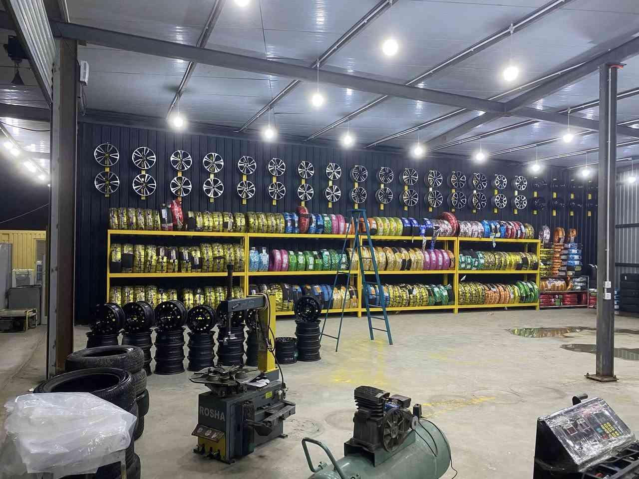 السلام عليكم 
تم وصول وجبه اطارات باله ياباني 
انتاج حديث كافه القياسات 
عنوان مدخل الشباب 
مقابيل حسينه حواس 
الرقم ***********
