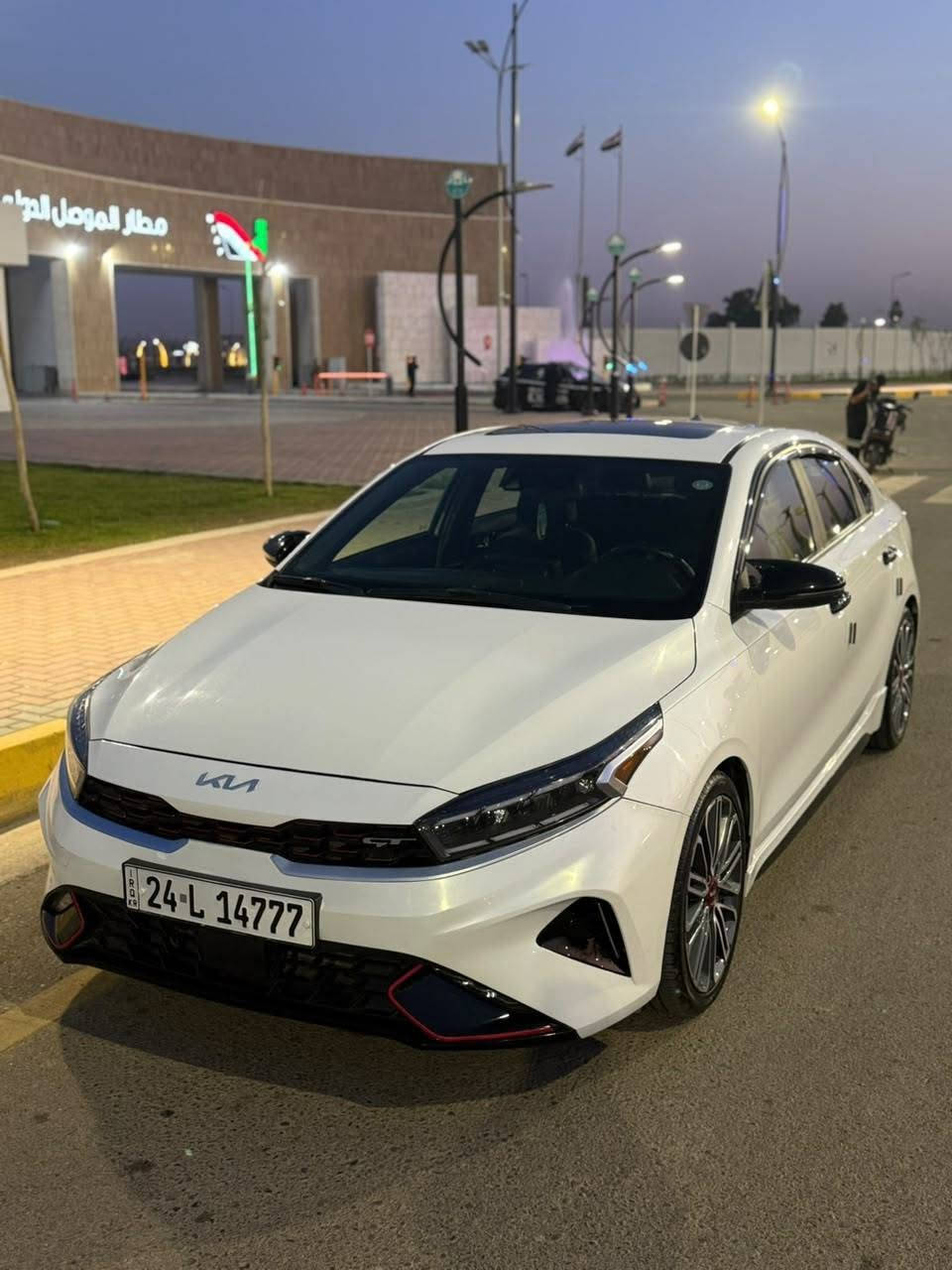 السلام عليكم
FORTE GT 2022
سيارة للبيع الموقع (الموصل) رقم دهوك
المواصفات فول واحد على واحد 
فتحة سقف كشنات تدفئة تبريد مع الكشنات الخلفية
هيتر ستيرن 
مكينة 16T مضمون
كير اوتو DCT دبل كلچ مضمون
رادارات امامية خلفية وجانبية 
نقاط عمياء 
شحن لاسلكي
المري هيتر 
هاند بريك بصمة
اوتو هولد
3 انظمة قيادة 
كشنات جلد 
انارة داخلية بلادي
ماشية 46 الف 
طخم تايرات جديد 
لايت امامي مكون من 3 عدسات زينون و LED
وخلفي ايضاً LED
عدد الأحصنة: 214HP
الحادث : طخه بسيطه بالبوند بدون دواخل 
شرط تحويل 
ومضمونه من دعامية للدعامية 
السعر 184 وبيها مجال ♥️
للاستفسار اكثر الاتصال على الرقم  ***********

