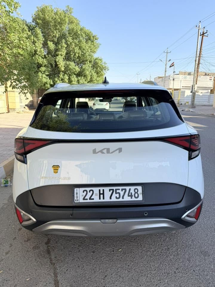 سبورتج موديل 22 اربيل 
فول مواصفات عدا البانوراما
صندوق كهرباء
كشنات تدفئه
ويل الكبير 
ستيرن تدفئه
كرسي كهرباء 
هند بريك بصمه 
ماشيه  76
وبقيه المواصفات المعروفه
مكاني رمادي 
تحويل مباشر
مكفوله كفاله عامه من صبغ وبارد وتبديل 
السعر 187 
***********
