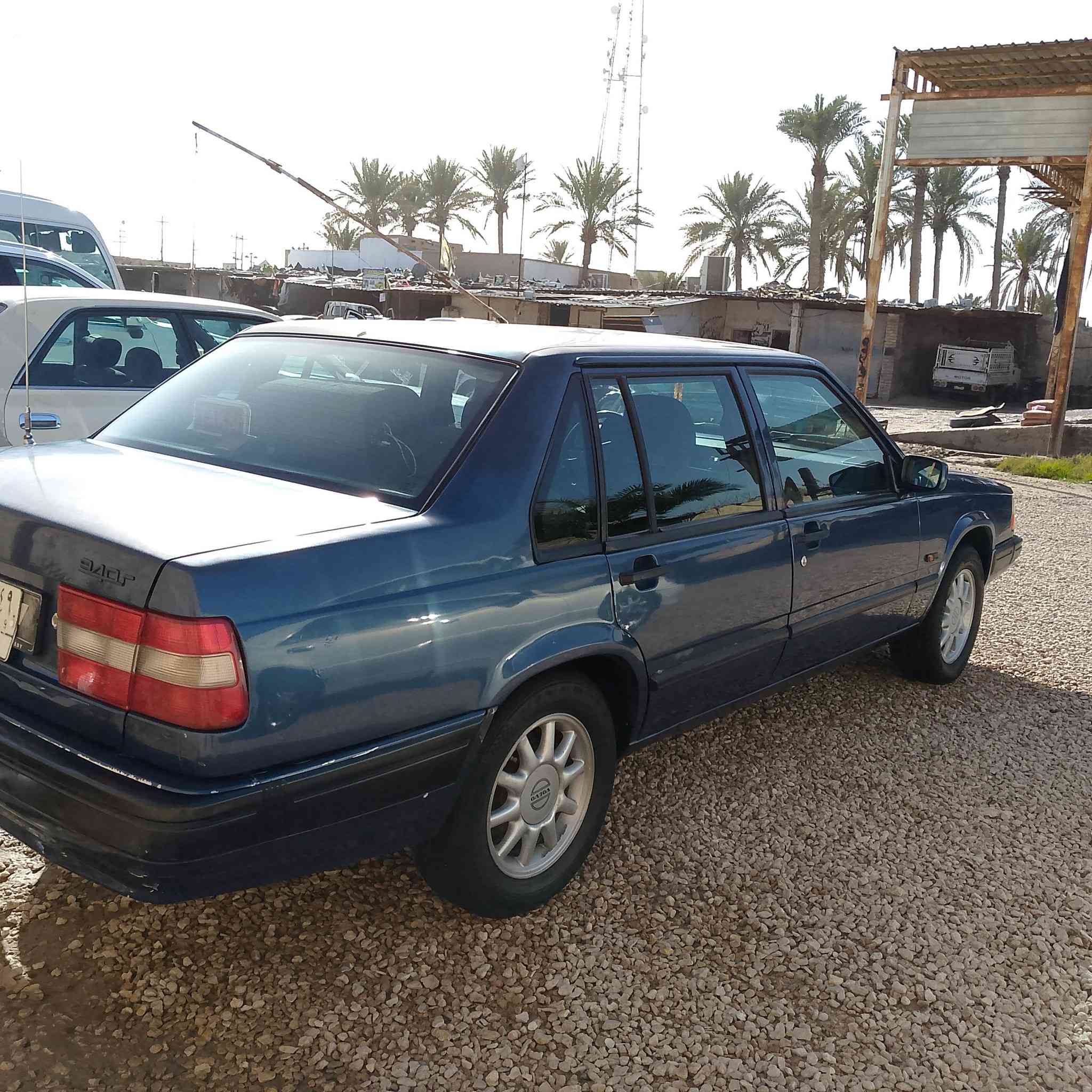 سلام عليكم للبيع فولفو ٩٤٠ مديل ٩٢ رقم بغداد بسمي سنويه ٢٨ مكينه وكير جدد لا ضربه ولا معجو ولا خياس مصبوغه للجماليه سستم سمعات شاشه تبريد شغال بس عوزه غاز  المشط كايم السعر ٦٧ مكاني دوانيه قضا غماس ***********
