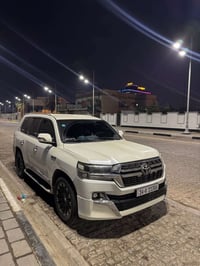 لاندكروز ستينيه • ٢٠١١ • ٨ سلندر