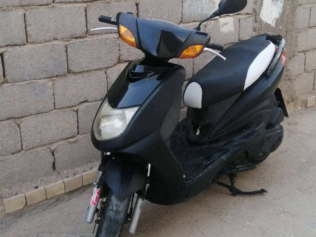 سكنس كابريتر جديده بوشه وبستم وكور جدد بوشه ٥٨ سلف جديد باتري جديد تايراته جدد ستان كهربائيه جاهزة من كلشي السعر ٥٥٠ وبيه مجال مكاني المسيب
***********
