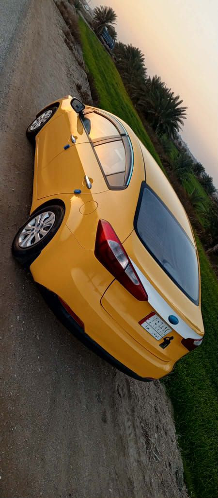 سلام عليكم 
سيراتو موديل 14 محرك وكير حدايده كهربائيات كله شغاله تبريد ثلج رقم ذي قار باسمي سياره حلوه وجاهزة مال جناي مكفوله من الضربه قويه 
مكان سياره سماوه سعر ،،،،،106,,, اني مكلف بنشر 
***********
