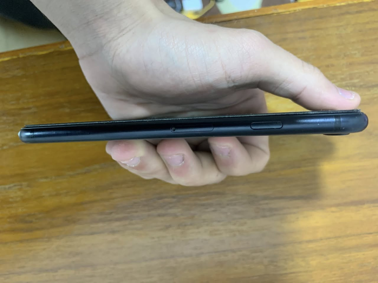 سلام عليكم ايفون SE2020 جهاز شرط ما مفتوح ولا مبدل بي شي شرط حصر هوه ذاكره 64 بطاريه 81 محدث IOS 26 جهاز فرمته وصار هيج معرف شنو الخلل ابيع على وضعه سعر 70 رقم هاتف ***********
