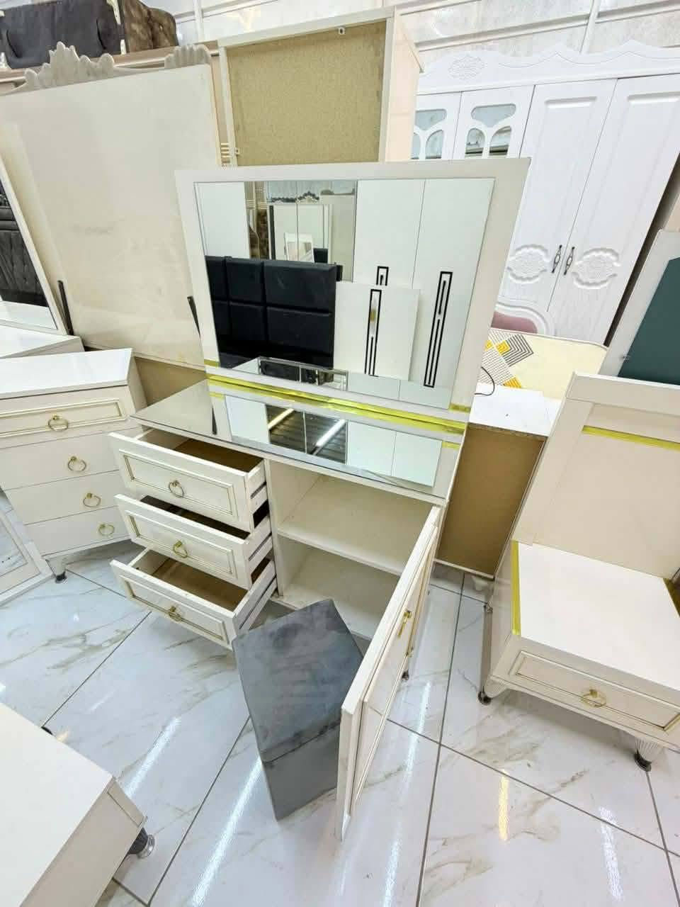 غرفه تركيه مستخدامة
نضافه 85%
عداد القطع 9
نضأم ابواب 
كوالتي عالي 
سعرها 650/600
نقل وشد مجاني داخل بغداد


**إذا كنت صاحب هذا الإعلان وتريد حذفه لأي سبب، رجاءا أرسل رسالة إلى الدعم الفني**