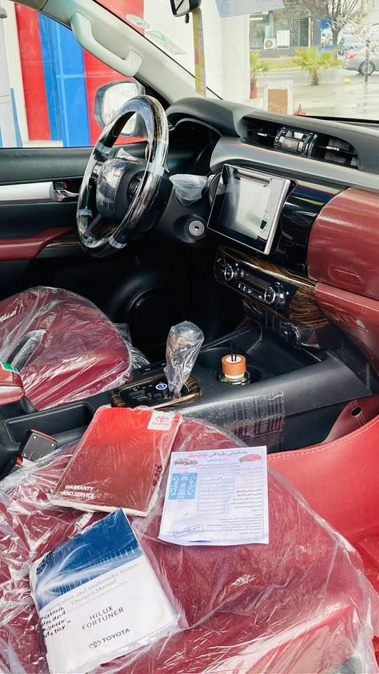 تۆیۆتە هایلۆکس مەرزیە 2016 
دەبل ئەکسل سفری شەریکەی سەید نەهرۆ
 یەک دەستە لەشەریکەوە 125km عەقیقی رۆشتوە 
بەناوی خۆمەتا 2028 رەقەم هەولێرە 
ئەشیای بیلادی لەگەلە دوو سویجە 
فول مواسەفاتە سعودی گێر تۆماتیک ناوفۆرمیکە
 ڤۆلیۆم شاشە ئایپات کامیرە تەبریت مەرکەزیە
 حەساسە نیزام eco یە دەحامی نیکلە 
یەدە نیکلە ئاوێنە ئەوتۆیە چوار پستۆنە 
سیارەکە سێرفزی شەریکەی بۆکراوە 
تاوەکو ئیستاش هەر لەشەریکە رونی دەگۆردرێت
 پاک و خاوێن ماوەتەوە دەحامی بۆ دەحامی
 بەشەرت گێر مەکینە ئەکسل نەکراوەتەوە 
گشت گیانی بەشەرت کامل جوانکاری بۆکراوە 
تاخم کوشن و گاعیەی لەگەل هۆکی دواوە بۆ بەستراوە  
بۆیاخی / نیە 
تعدیل/ نیە 
تەزرە / نیە 
جەمپی / نیە  
نرخی:264$ کەمێک محامەلە 
ژمارەی خاوەنی :
واتس ئاپ:***********
