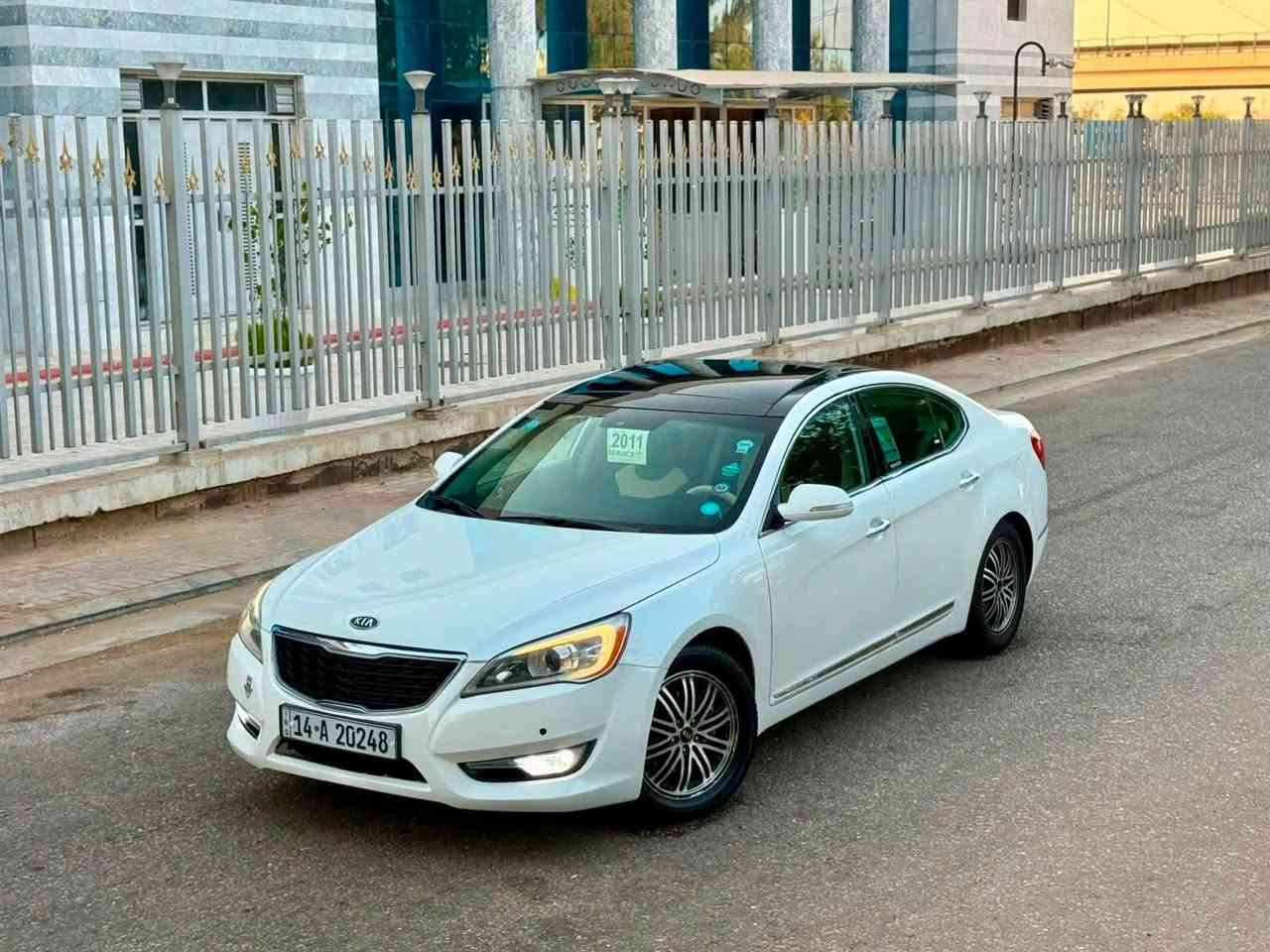 سلام عليكم كيا كادنزة مديل 2011 وارد خليجي فول موصفات واحد عله واحد  محرك v6 سلندر  3500 دوش  وكير مكفولات حداديه تخم تاير تبريد ثلج مكفوله من ضربه وتبديل بيه رشات صبغ جماليه  سياره جديده وجاهزه من كلشي وشرط احله من صور  السعر 88 وقابل للتفاوض الستفسار نتصل ***********مكان سياره كربلاء مكلف آلنشر
