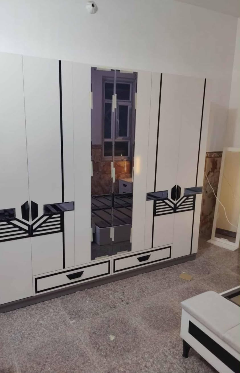 السلام عليكم
غرفة تركية للبيع 8 قطع 
جرباية 
ميز جرباية 2 
جرارات 
ميز مراية 
كنتور 3 باب 
كرسي مراية 
طابورية 

استعمال 11 شهر فقط  كربلاء مكانه@
ب 800 وبيهه مجال  مندوبه عندك اغراض للبيع دزهم خاص


**إذا كنت صاحب هذا الإعلان وتريد حذفه لأي سبب، رجاءا أرسل رسالة إلى الدعم الفني**