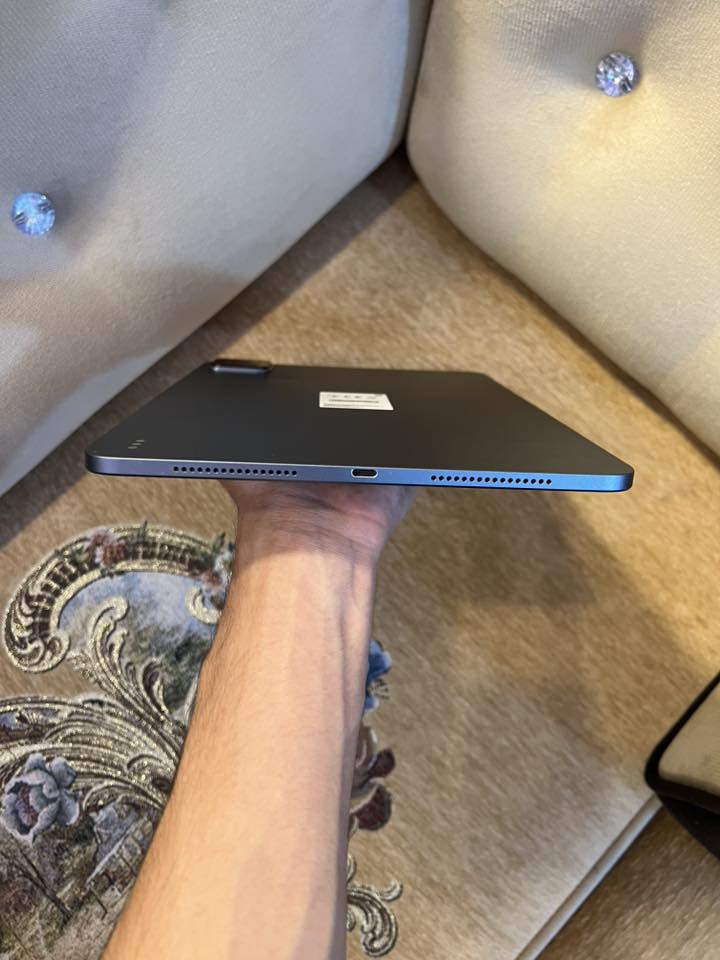 السلام عليكم ☘️
مواصفات الأيباد 

iPad📱
XIaomI pad 6S Pro 12.4
ذ512 
بطارية بسعة 10000 mAh🔋
شاشه 3K 144 HZ
معالج snapdragon 8Gen2 
يدعم 120 فريم كل الألعاب بكلّ سلاسة 
يدعم الشحن السريع بقدرة 120W🔋
سماعات Dolby Vision-Atmos أستيريو 🔊 
بصمة أصبع جانبيه + يدعم الشريحه الألكترونية
ملاحظه : فقط بي رصعه خفيفه كلش بالظهر‼️
‼️السعر 670 ألف وبي مجال بسيط 
للأستفسار على الخاص او الرقم :
***********
