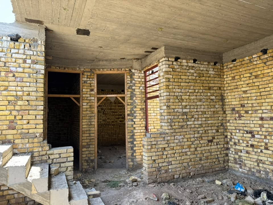 سلام عليكم 
هيكل للبيع ٢٠٠ م خلف اسواق العتابي شارعه مصبوب يبعد عن شارع العام ١٠٠ م استفسار ***********
@الكل
