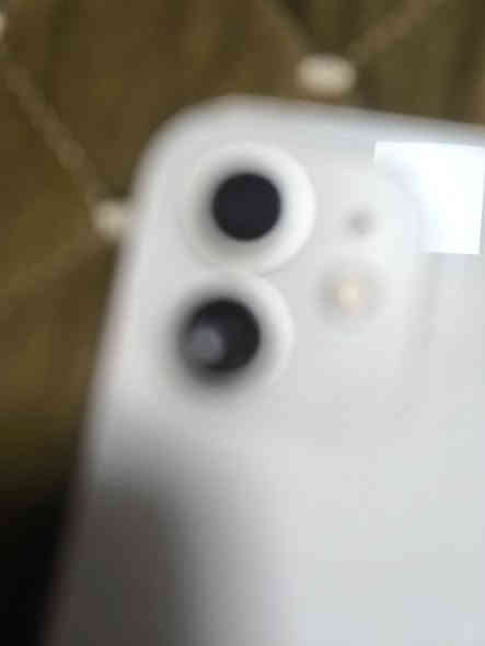 ايفون 12 عادي
بطارية 77 

ذاكرة 64 

تلفون ما مفتوح وممبدل بي اي شيء

كلش نضيف 

كامراتو شرط فول

الاضرار مثل مموضح 

ينرادلو جام كامرة سعرها 5000 مو اكثر 

والكلاس مال شاشة بي فطور

سبب البيع 

( قافل ايكلود )

تلفون نضيف صارله سنة وشوية تقريباً ما مستعملة والبارحة فتحته  وجاي استعمله طبيعي ، ف شفت ينرادلو فورمات فرمتته ونسيت الباسورد مال ايكلود هاي قبل نص ساعة مو اكثر 

( طبعاً الايكلود يفتح بـ20-50 الف يعني ميكلف هواي )

سعر 150 وبي مجال .

تواصل ***********
