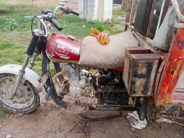 سلام عليكم شباب ستوتة البيع موديل ١٤اوراق اصولي محرك ٢٥ ستوتة خير من الله عوزهةبس كلوبات السعر ٨٠٠ وبيهة مجال مكاني بعكوبة التحرير التصال ***********
