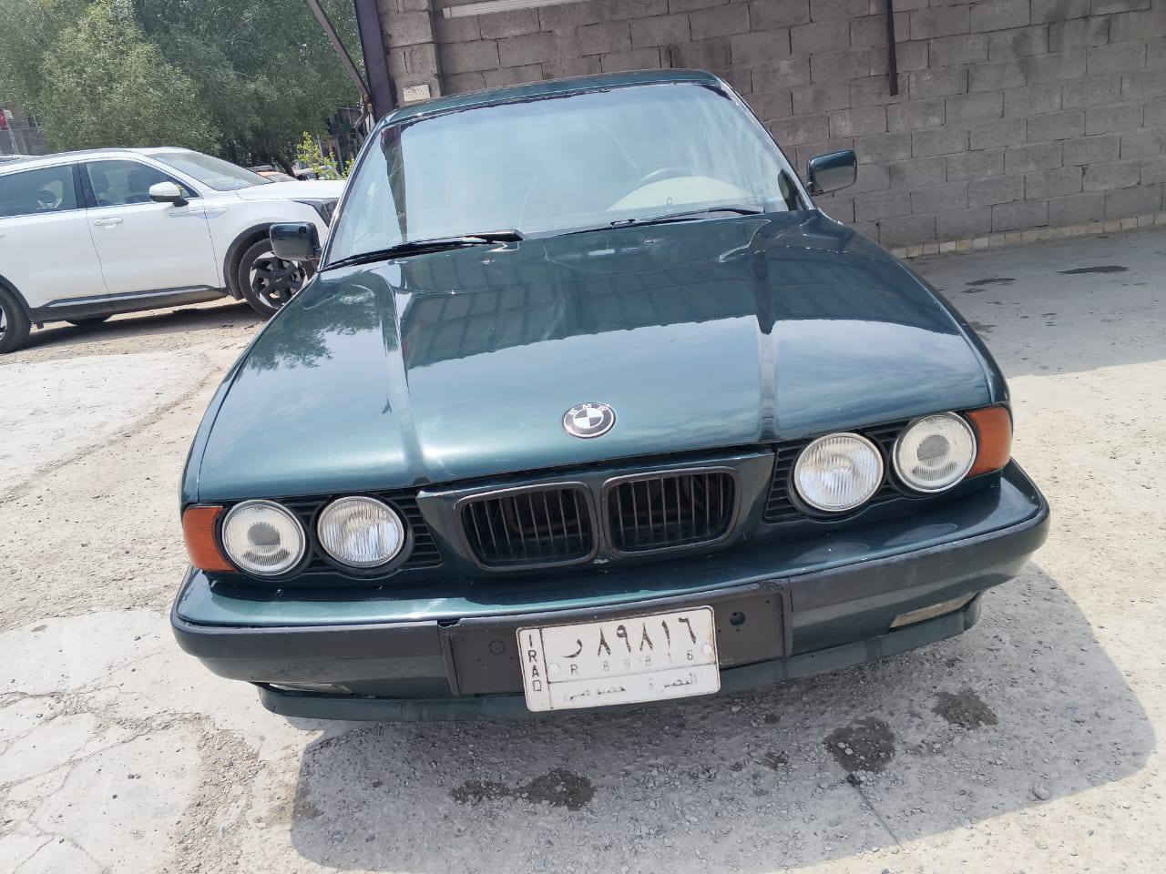 سلام عليكم بي ام 520 موديل 93 رقم بصره نكليزي بسمي 
تبريد شغال مكينه و كير خير جاهزه صدر تخم تاير ويل خليه مكان بغداد الرستميه 
‏‪***********‬‏
