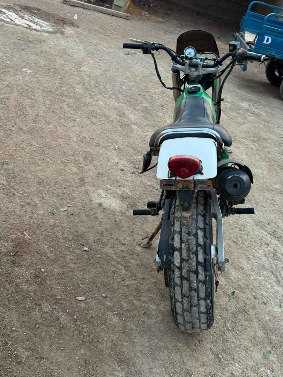 اللهم صلِّ على محمد وآل محمد 
للبيع  دراجة نارية نوع سوزوكي فان فان حجم200 (Suzuki VanVan 200). 
العنوان واسط قضاء بدره 
***********
‏‪***********‬‏
