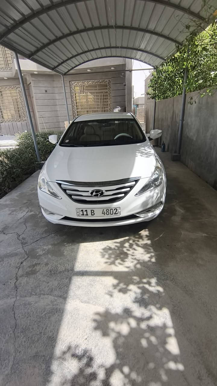 سوناتا موديل ١٣ شكل ١٤مكفوله من الضبغ والضربه 
عده بارد بل الباب شي قليل مكان السياره بلحله
السعر ١٣٧  الرقم ***********
