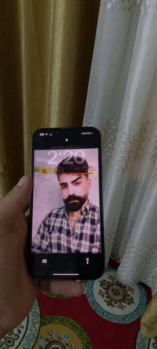 السلام عليكم 13 برو ماكس للبيع أو مراوس من 14 وفوك الجهاز مستبدل شاشه اصلي 3خيارات وبطاريه نوع اصلي ابد ميصرف شحن استخدام شخصي وبي شخوط بل شاشه مثل ما موضح إلك بلصور السعر ب450 مكاني بغداد ***********
