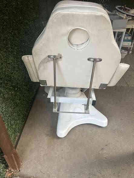 سديه تحرك يدوي ترولي عدد٣ 
السعر ٣٥٠ الف 
***********
