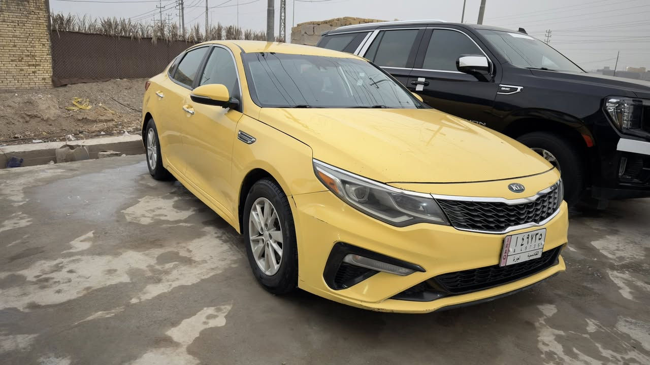 السلام عليكم كيا اوبتيما موديل 2019 للبيع
وارد امريكي صور الحادث بالمنشور 
وبيها تبديل باب الصدر السياره كفاله من العيب الشرعي فقط. 
محرك gdi 2400
شاشه كبيره 
كاميرا دواره 
قيادة ذاتيه 
رادار 
نضام ايكو 
رقم قادسيه تحويل 
تخم تاير
السعر 138 وبيها مجال 
للاستفسار الاتصال ***********
مكان السياره الناصرية
