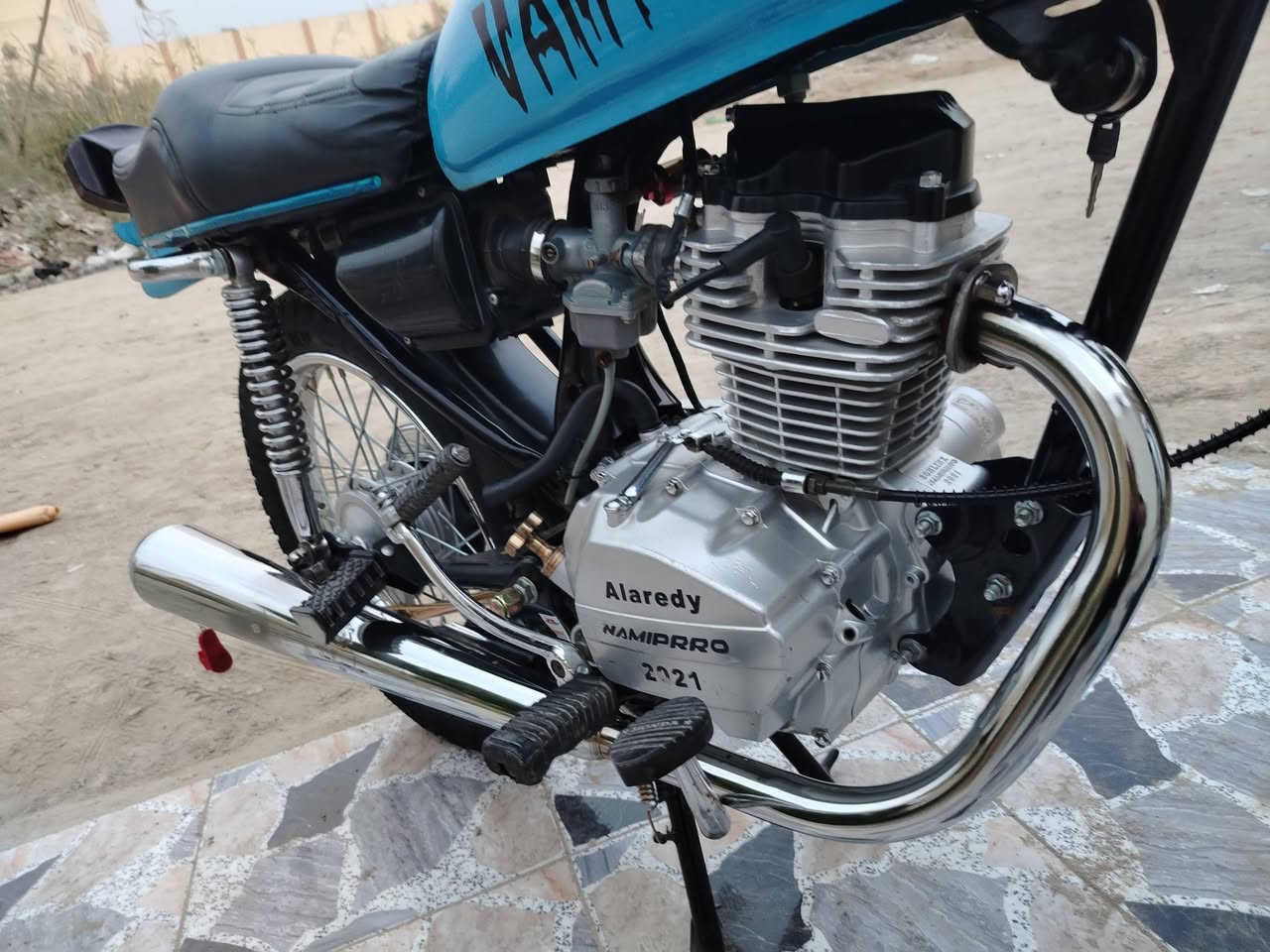 السلام عليكم شباب دراجه كلك للبيع موديل 21 ما مفتوحه السعر 500 قفل مكاني نجف حريه ***********
