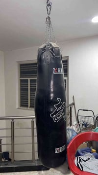 كيس ملاكمة للبيع بي زرف صغير اثر ضربة الحشوة بلاستك جلد طبيعي السعر ٧٥...