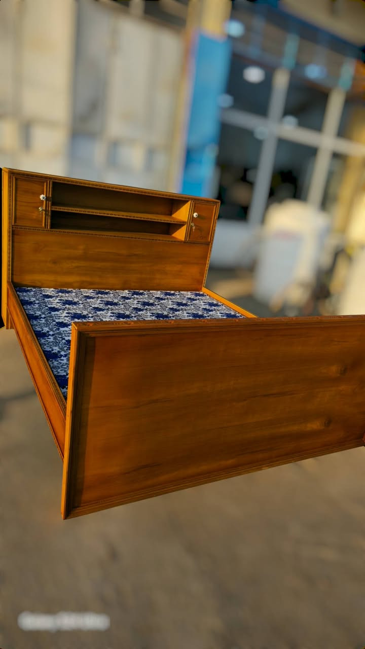 جرباية أم النفرين، ديكور كلش حلو، شغل درجة أولى 👍😍✨
سعر مناسب جدًا 😍❤️
توجد خدمة توصيل  🚐💨
*********** 📞
للتواصل واتسآب أيضًا. WhatsApp📲
ملاحظة/ كل ما نعرضه شغل معملنا جديد، ما نتعامل بالمستعمل. 💯✅
