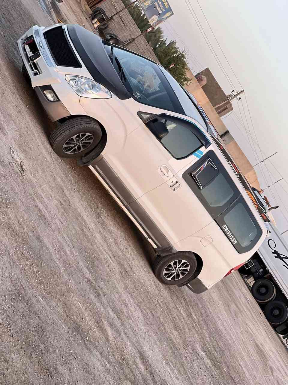 السلام عليكم 

ستاركس موديل ٢٠١٠ محور مكفول كفاله عامه ماعدا بارد بالجنطه ودحجات بسيطه كلش انطيك بيها سونار 
السياره جاهزه من كير مكينه تبريد  

السعر ١٥٢ وبيها مجال بسيط 

مكان السياره السماوه قضاء الرميثه 

الرقم التواصل  ***********
